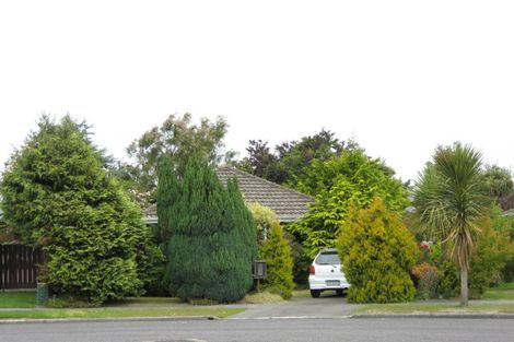 Photo of property in 10 Doyle Place, Avondale, Christchurch, 8061