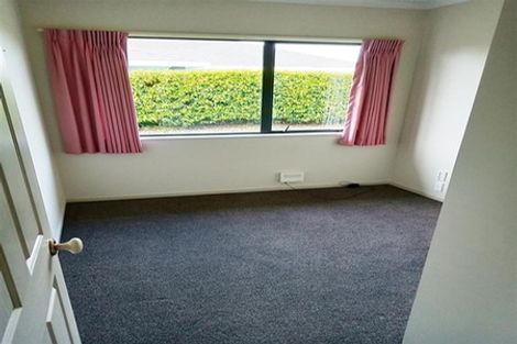 Photo of property in 33 Admiral Crescent, Flagstaff, Hamilton, 3210