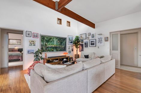 Photo of property in 12 Leatham Avenue, Strandon, New Plymouth, 4312