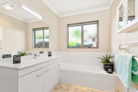 Photo of property in 10 Verona Way, Judea, Tauranga, 3110