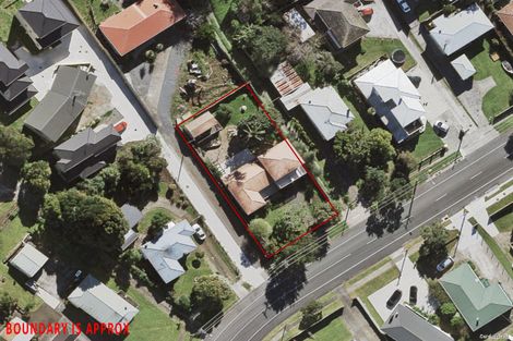 Photo of property in 40 Mountain Road, Mangere Bridge, Auckland, 2022