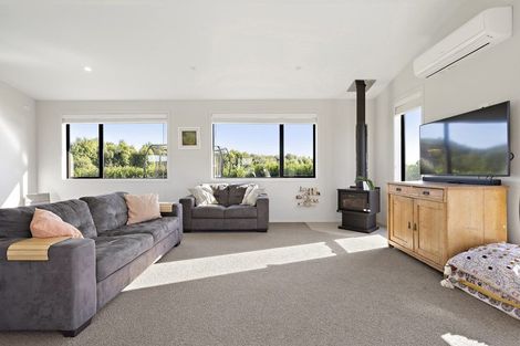 Photo of property in 15 Mike Smith Drive, Cambridge, 3434