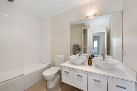 Photo of property in 2j Riro Street, Hamilton East, Hamilton, 3216