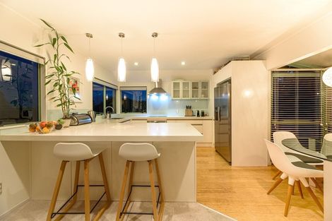 Photo of property in 1/7 Kaihu Street, Northcote, Auckland, 0627