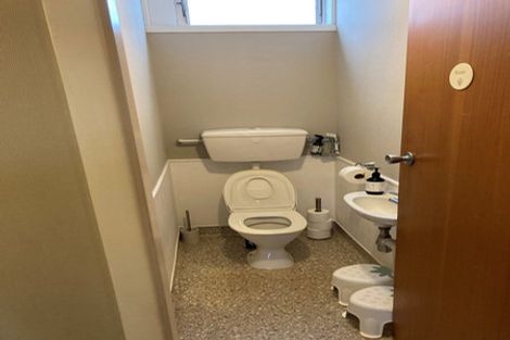 Photo of property in 8 Evelyn Place, Welbourn, New Plymouth, 4310