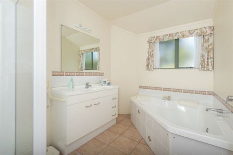 Photo of property in 13 Bush Haven Drive, Te Kamo, Whangarei, 0112