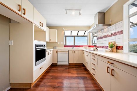 Photo of property in 7 Tree Top Lane, Paparangi, Wellington, 6037