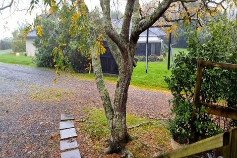 Photo of property in 100 Ranfurly Road, Alfriston, Auckland, 2105