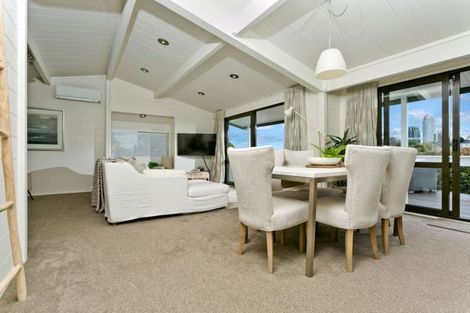 Photo of property in 7a Spencer Terrace, Hauraki, Auckland, 0622