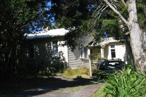 Photo of property in 588 South Titirangi Road, Titirangi, Auckland, 0604
