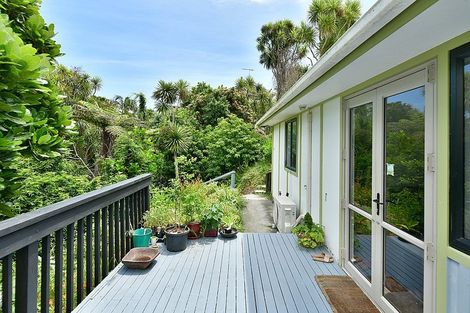 Photo of property in 16 Shelly Beach Road, Shelly Beach, Helensville, 0874