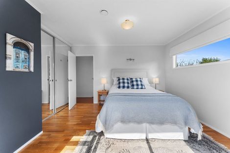 Photo of property in 22 Himalaya Drive, Half Moon Bay, Auckland, 2012