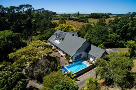 Photo of property in 58 Atkinson Road, Hurworth, New Plymouth, 4371