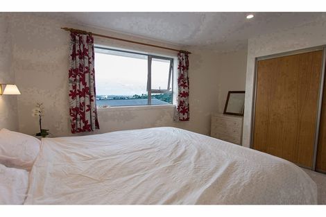 Photo of property in 1/14a Millhill Lane, Huntsbury, Christchurch, 8022