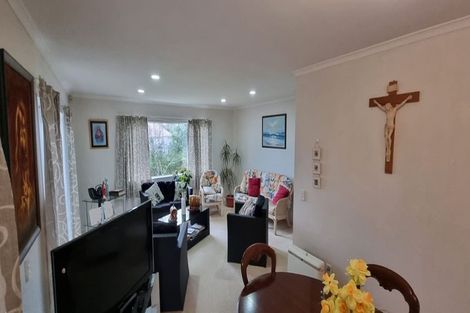 Photo of property in 192a Botany Road, Botany Downs, Auckland, 2010