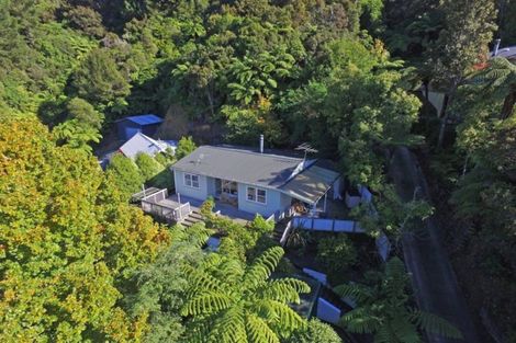 Photo of property in 82 Wyndham Road, Pinehaven, Upper Hutt, 5019