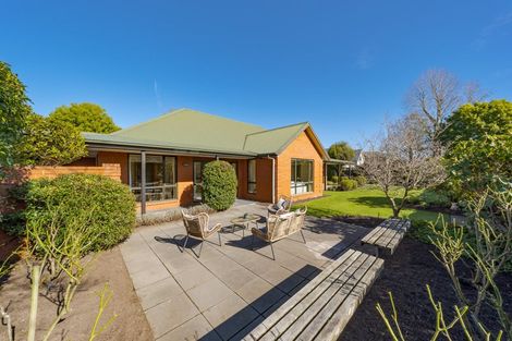 Photo of property in 2 Springvale Gardens, Harewood, Christchurch, 8051