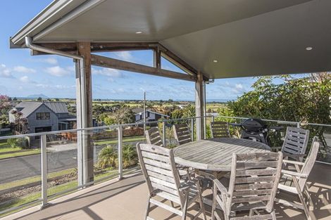 Photo of property in 14 Seaview Road, Ruakaka, 0116