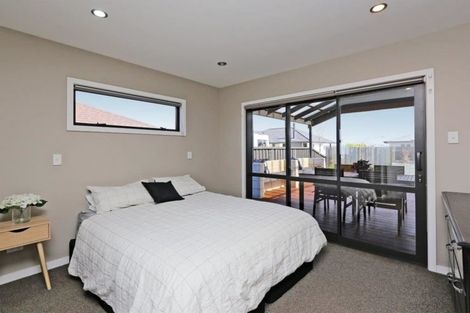 Photo of property in 1 Waitaha Place, Clive, 4102