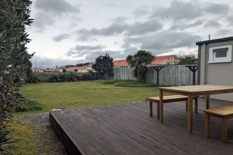Photo of property in 99 Endeavour Street, Lyall Bay, Wellington, 6022