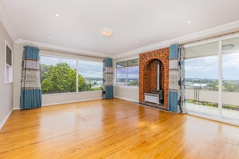 Photo of property in 177 Coronation Road, Hillcrest, Auckland, 0627