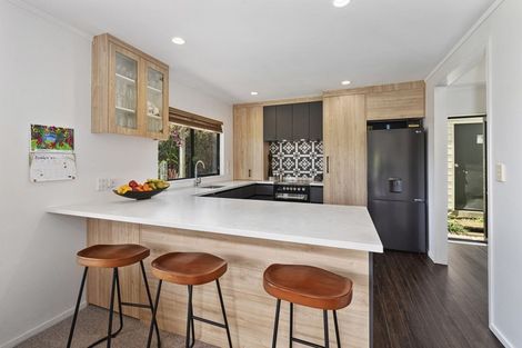 Photo of property in 27a Philson Terrace, Browns Bay, Auckland, 0630