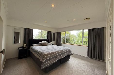 Photo of property in 4 Peach Tree Grove, Maungaraki, Lower Hutt, 5010