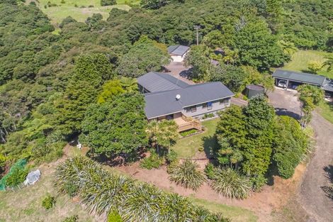 Photo of property in 360 Wairere Road, Waitakere, Henderson, 0782