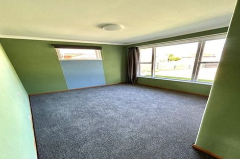 Photo of property in 1 Highfield Place, Levin, 5510