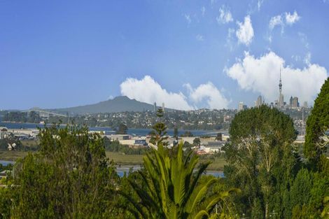 Photo of property in 17 Te Atatu Road, Te Atatu South, Auckland, 0610