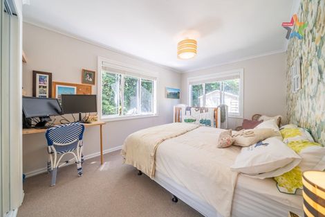 Photo of property in 30 Korokoro Road, Korokoro, Lower Hutt, 5012