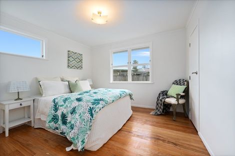 Photo of property in 43 Riverpark Crescent, Henderson, Auckland, 0610