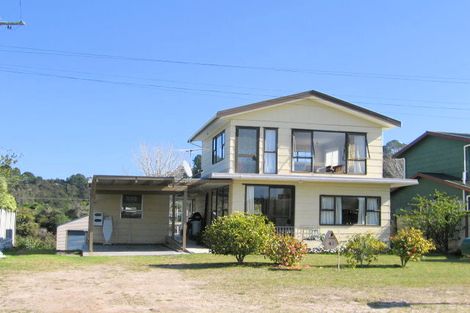Photo of property in 42 Riverview Road, Cooks Beach, Whitianga, 3591