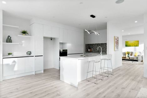 Photo of property in 16 Kilmacrennan Drive, Rosehill, Papakura, 2113