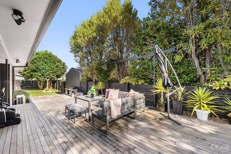 Photo of property in 34 California Drive, Totara Park, Upper Hutt, 5018