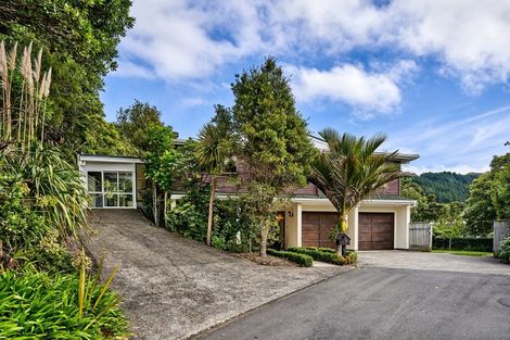 Photo of property in 5 Achilles Close, Tawa, Wellington, 5028