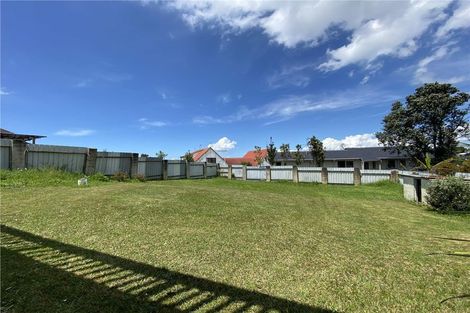 Photo of property in 23 Athena Drive, Totara Vale, Auckland, 0629