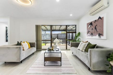 Photo of property in 1/49 Larne Avenue, Pakuranga Heights, Auckland, 2010