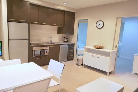 Photo of property in Shoal Haven Apartments, 106c/130 Anzac Street, Takapuna, Auckland, 0622