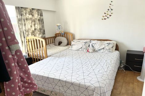 Photo of property in 2/28 Imogene Way, Half Moon Bay, Auckland, 2012