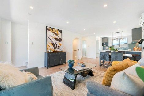 Photo of property in 2/18 Sylvan Crescent, Te Atatu South, Auckland, 0610