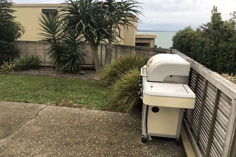 Photo of property in 1/25 Churchill Road, Murrays Bay, Auckland, 0630