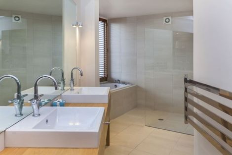 Photo of property in 242b Main Road, Moncks Bay, Christchurch, 8081