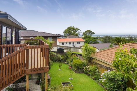 Photo of property in 17 Te Atatu Road, Te Atatu South, Auckland, 0610