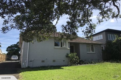 Photo of property in 27 Line Road, Glen Innes, Auckland, 1072