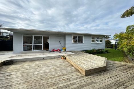 Photo of property in 1/8 Phillip Parade, Forrest Hill, Auckland, 0620