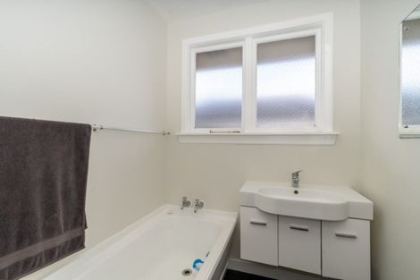 Photo of property in 27 Dunstan Crescent, Hornby, Christchurch, 8042