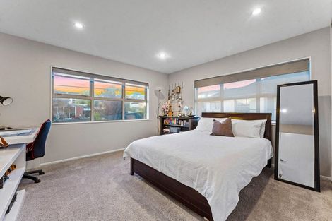 Photo of property in 463 Beach Road, Murrays Bay, Auckland, 0630