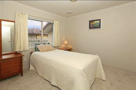 Photo of property in 4 Bibury Avenue, Henderson, Auckland, 0612