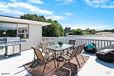 Photo of property in 28 Moulton Street, Moturoa, New Plymouth, 4310